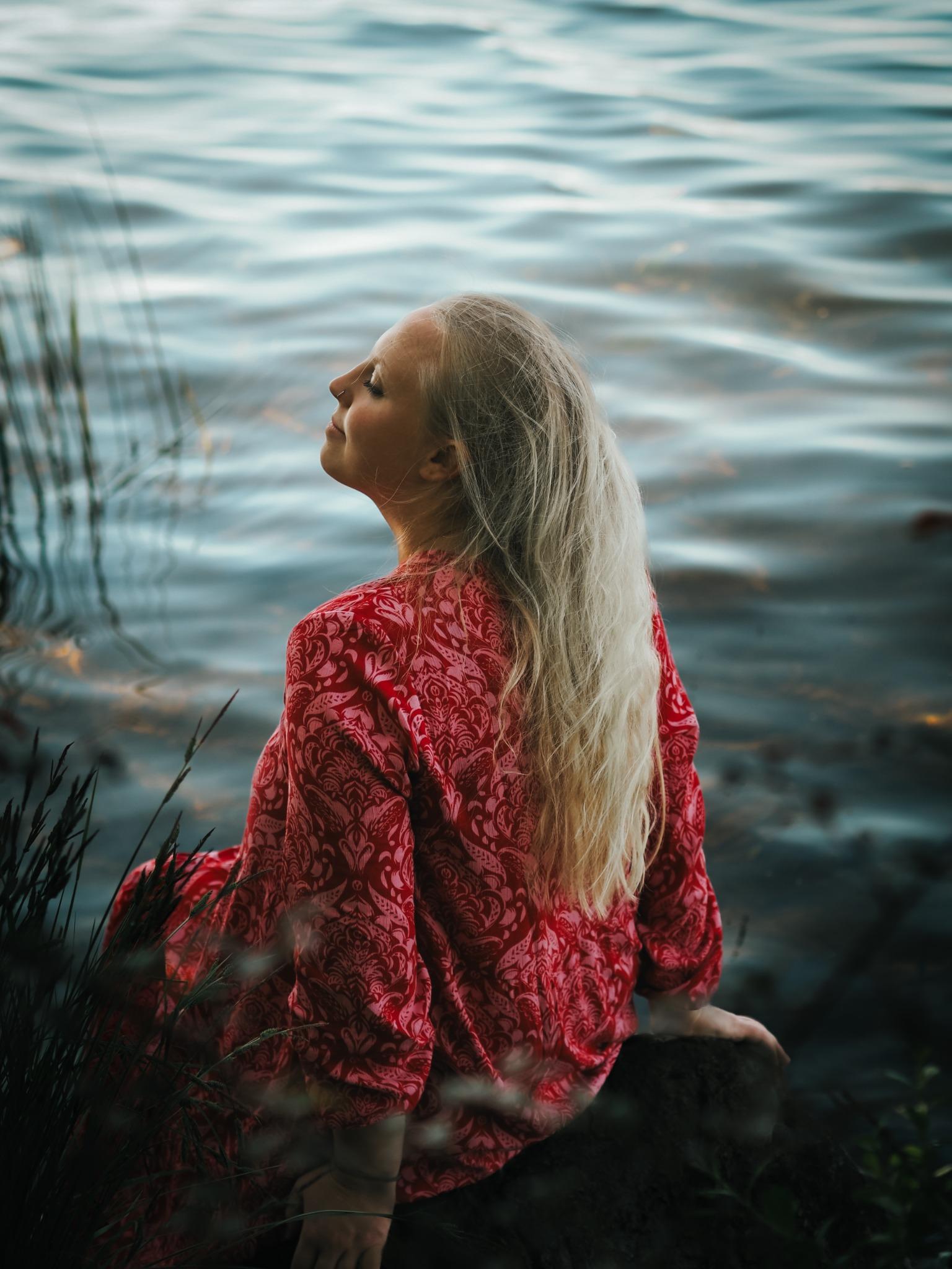 Atmosphärisches Portrait am Wasser